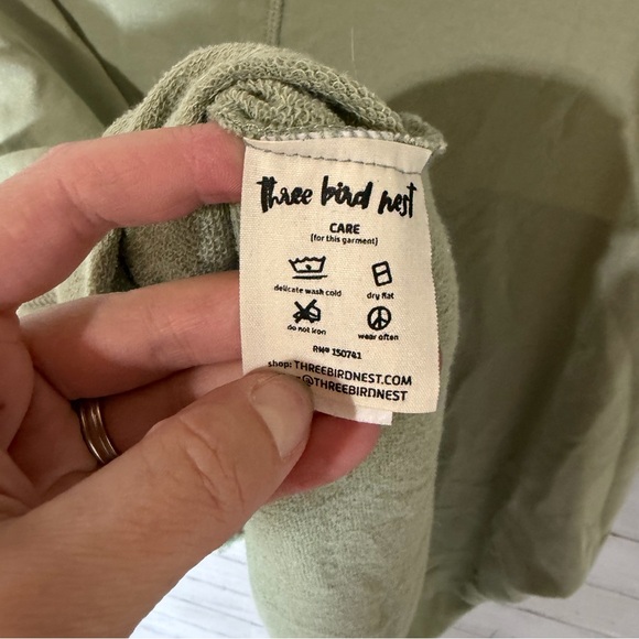 Three Bird Nest Sage Green Oversized V Neck French Terry Top Casual Boho Large - Picture 5 of 6